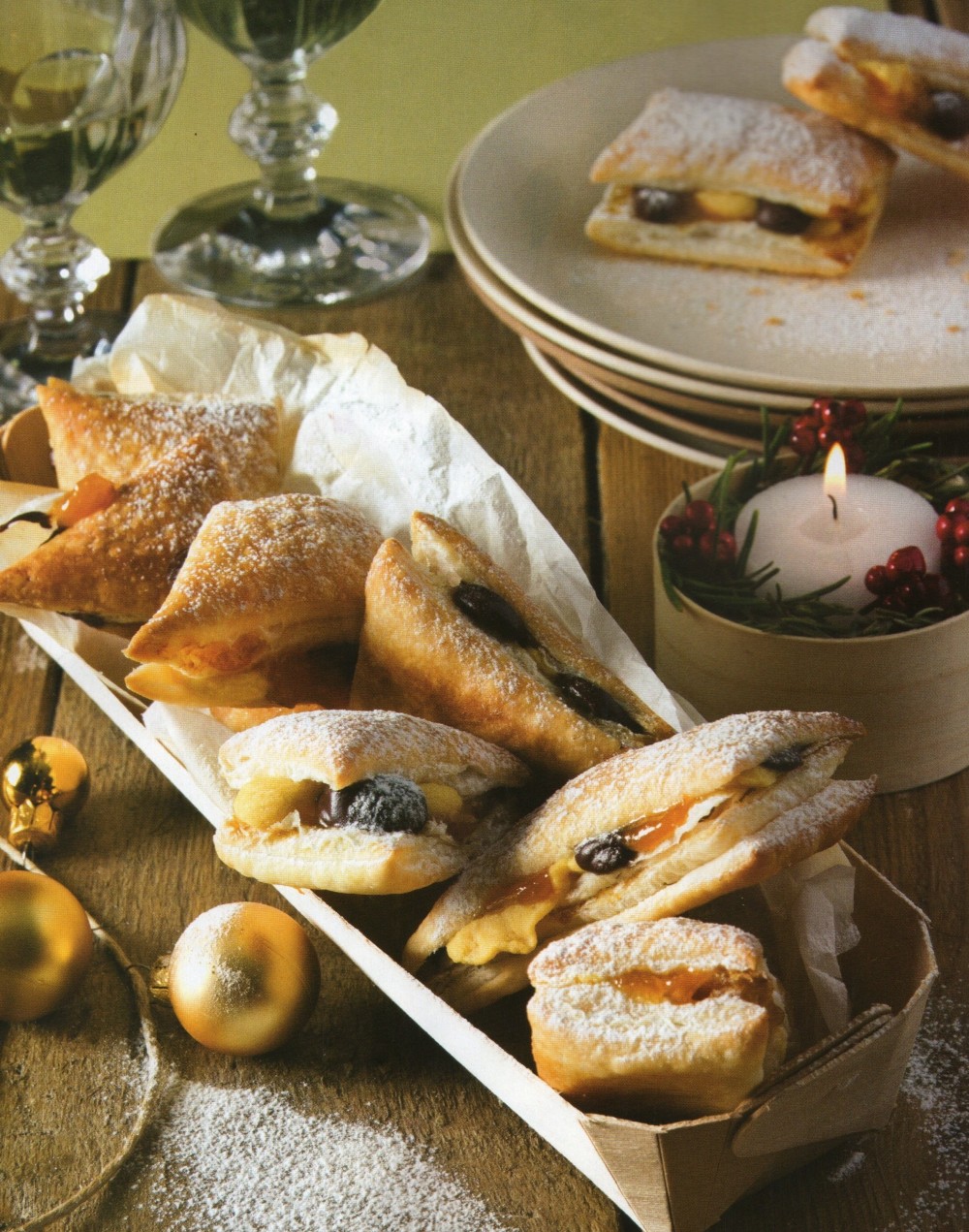 Σφολιάτα με σοκολάτα ganache, μαρμελάδα και κρέμα 